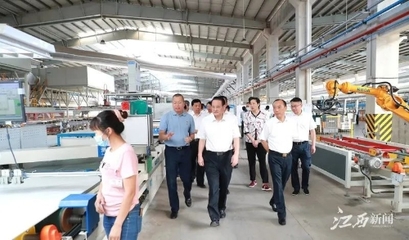 江西省統計局 政務要聞 易煉紅在豐城調研時強調以縣域之拼搏助力全省出彩 以縣域之突破支撐全省發展